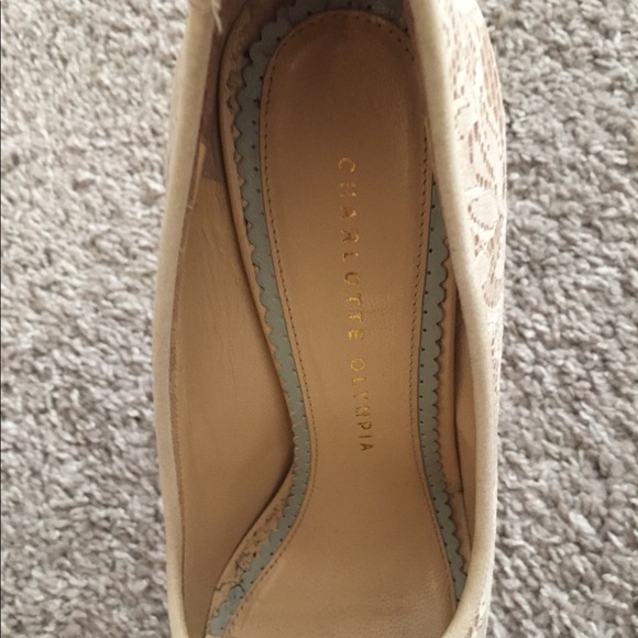Charlotte Olympia lace pump - Picture 6 of 8